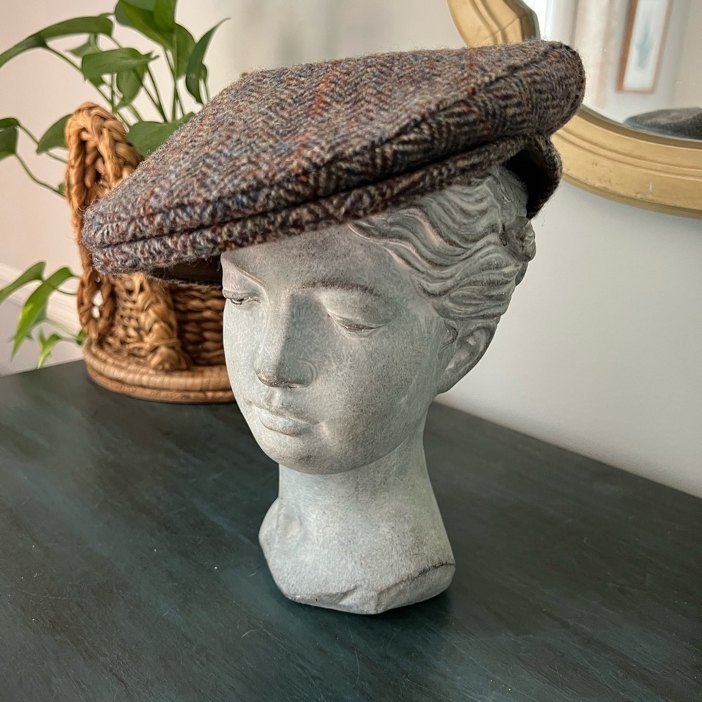 Cremieux tweed hat one size green lining band. Fully lined. - Picture 7 of 7